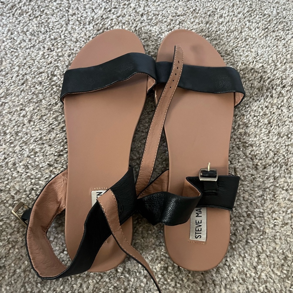 Steve Madden Black and Tan Flat Ankle-Strap Sandals